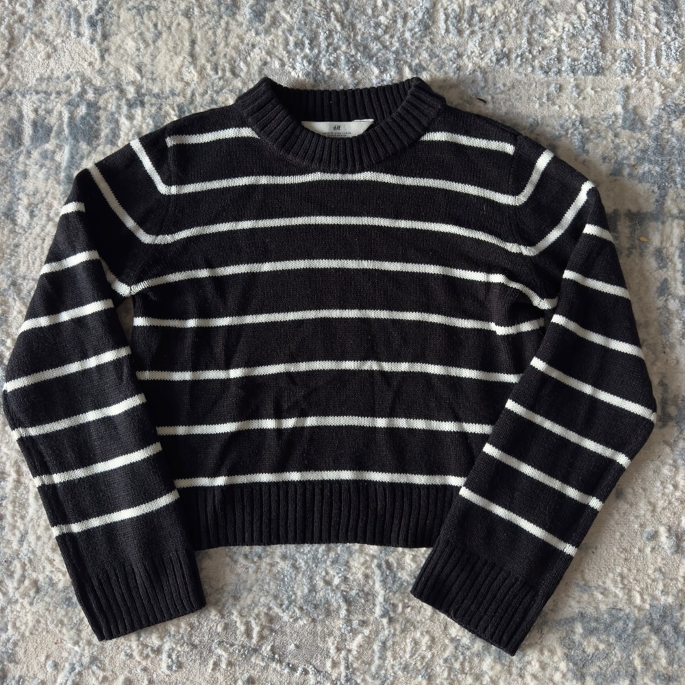 H&M Black and White Striped Crew Neck Sweater